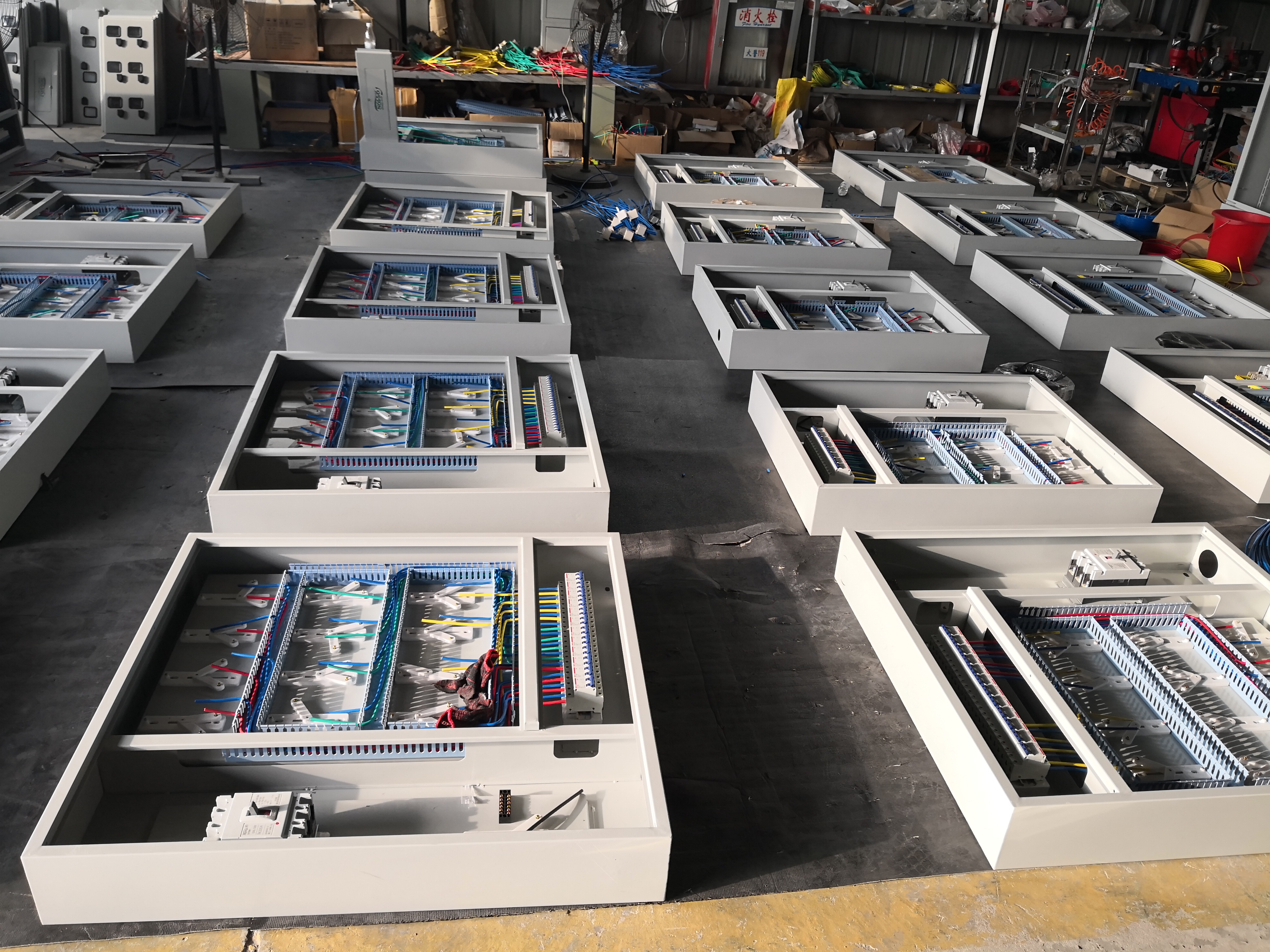 國網表箱裝配現場